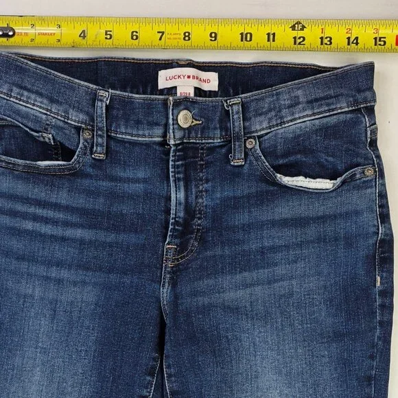 Lucky Brand Sweet Mid Rise Straight 29X32 Womens Size 8/29 Blue Denim Logo Jeans - Picture 2 of 14